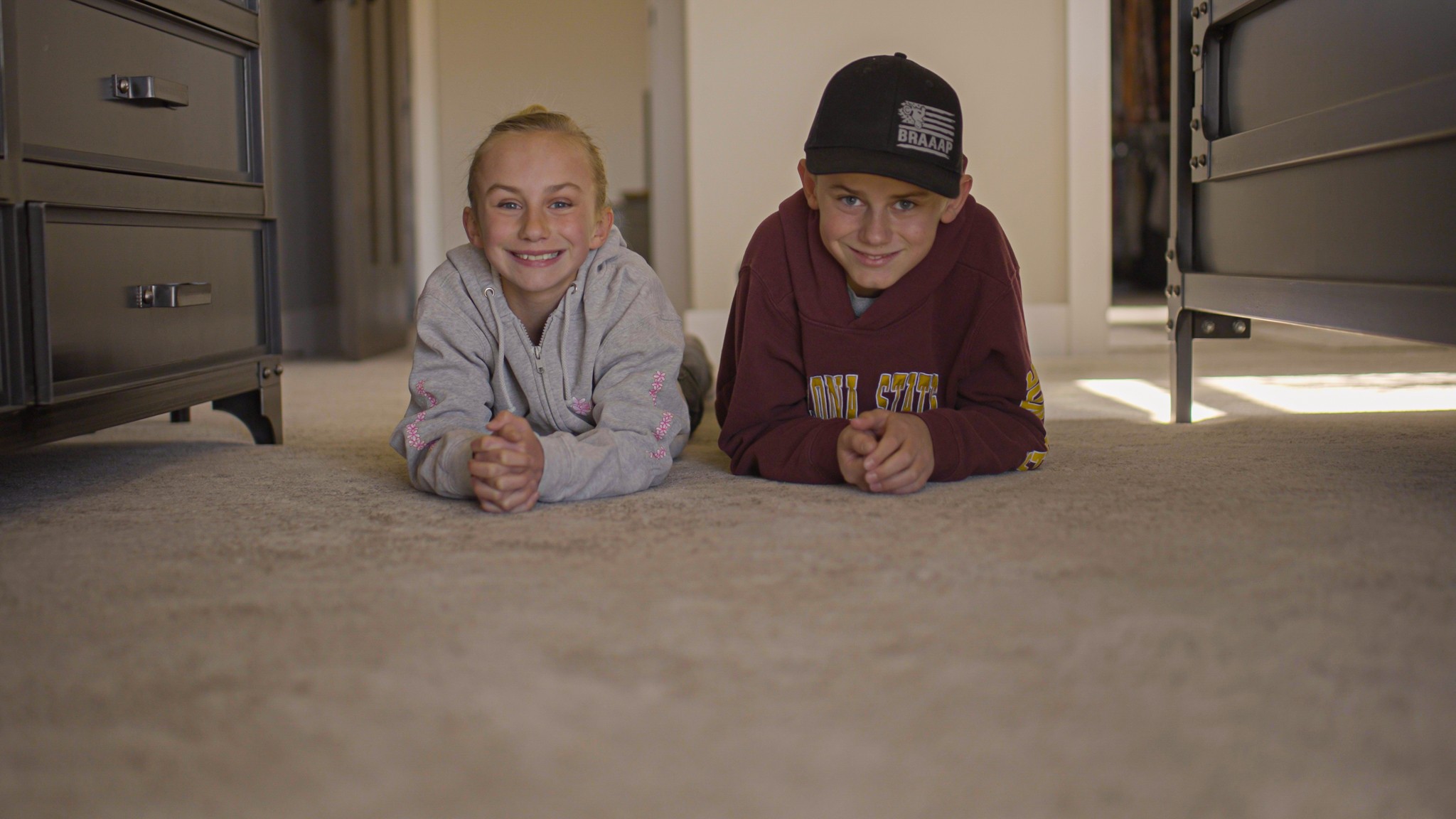 Smiling kids | I & J Carpets, Inc.